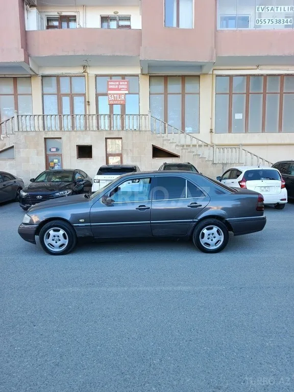 Mercedes C 250 — foto 2/4