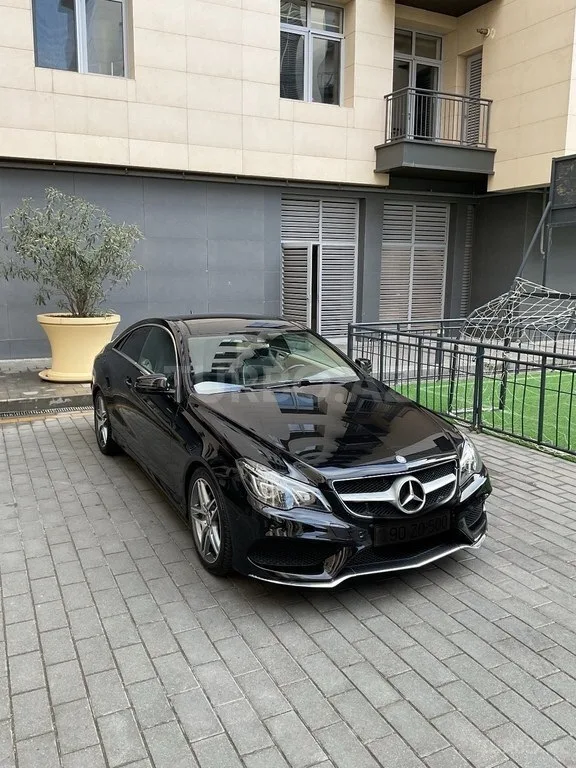 Mercedes E 200 — foto 4/4