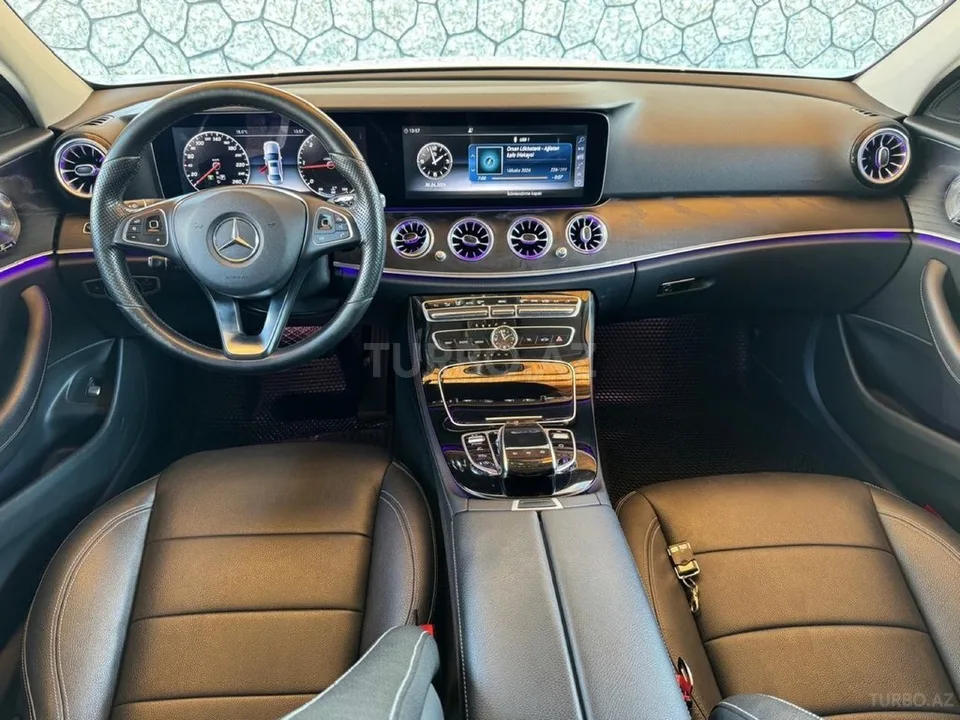 Mercedes E 220 d — foto 3/4