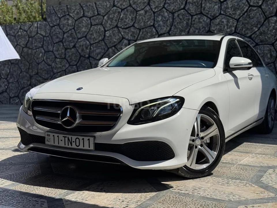 Mercedes E 220 d — foto 4/4
