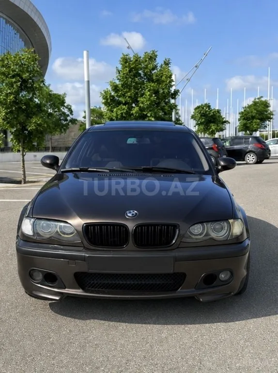 BMW 320 — foto 3/4