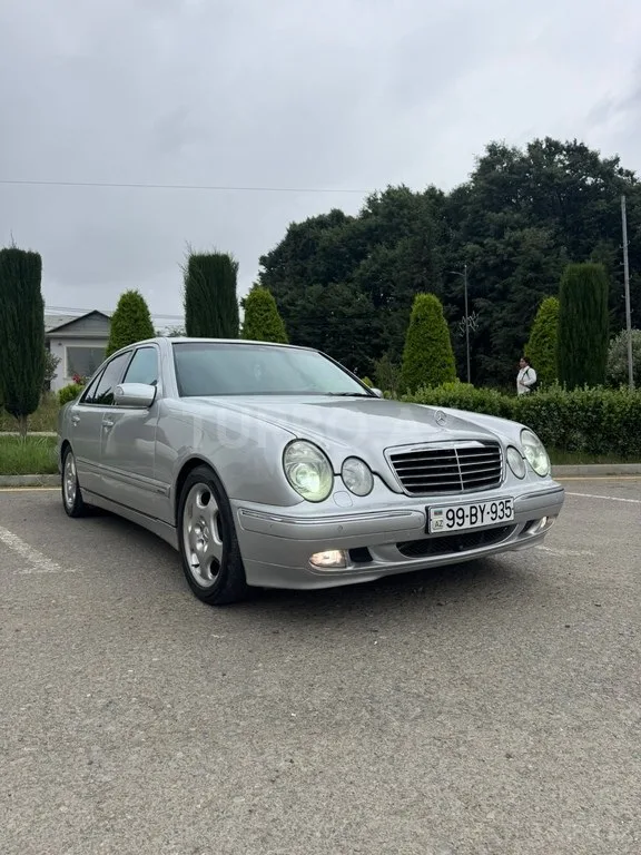 Mercedes E 280 — foto 2/4