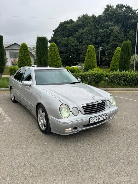Mercedes E 280 — foto 3/4