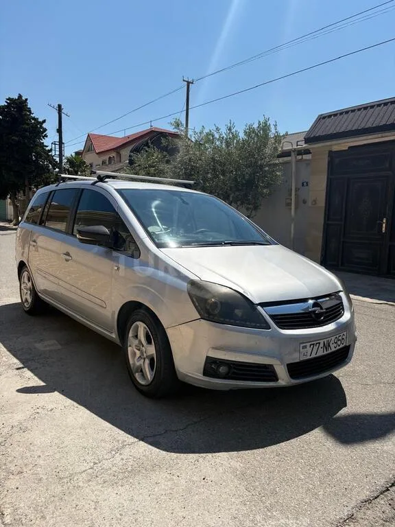 Opel Zafira — foto 3/4