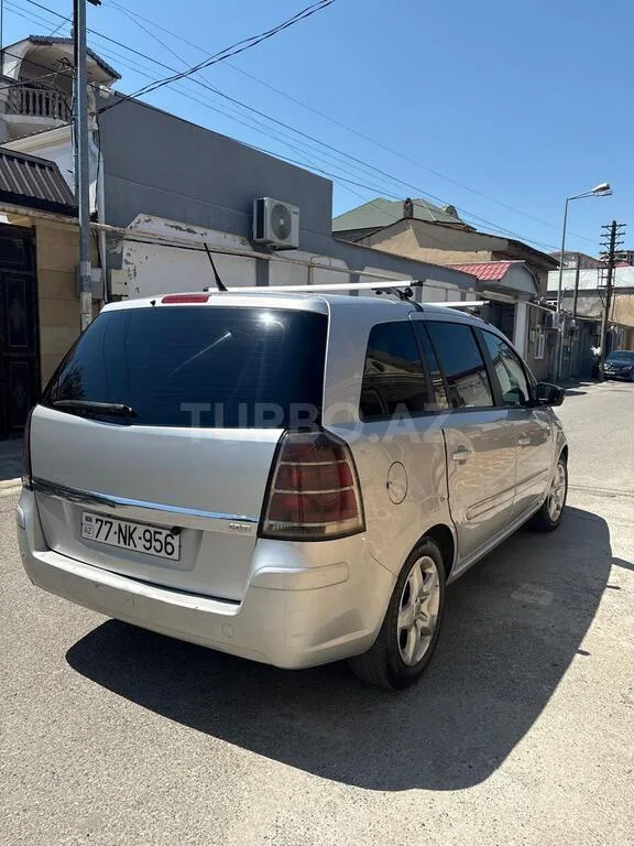 Opel Zafira — foto 4/4