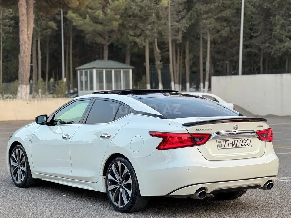 Nissan Maxima — foto 4/4