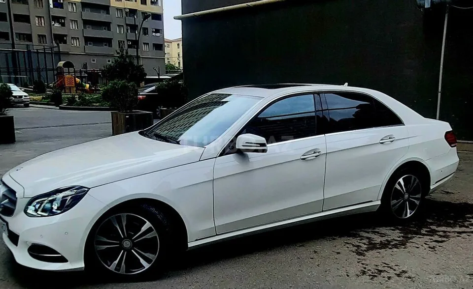 Mercedes E 220 — foto 4/4