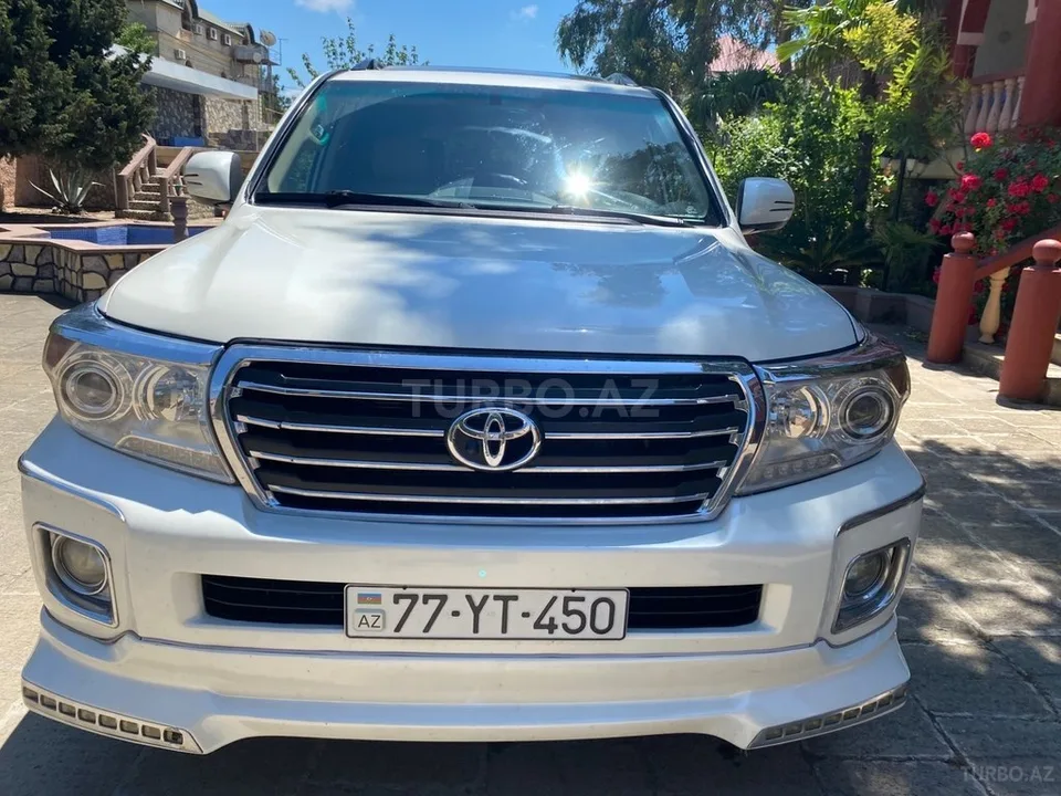 Toyota Land Cruiser — foto 1/4
