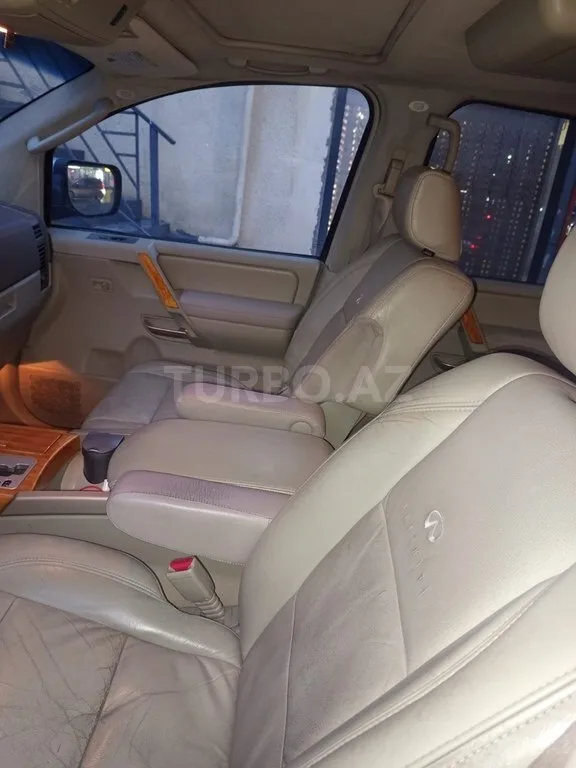 Infiniti QX56 — foto 4/4