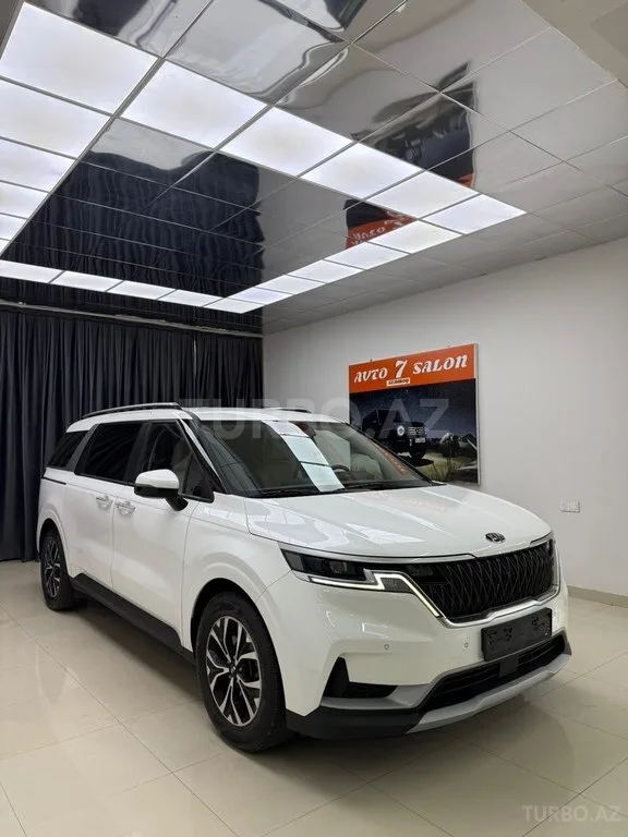 Kia Carnival — foto 3/4