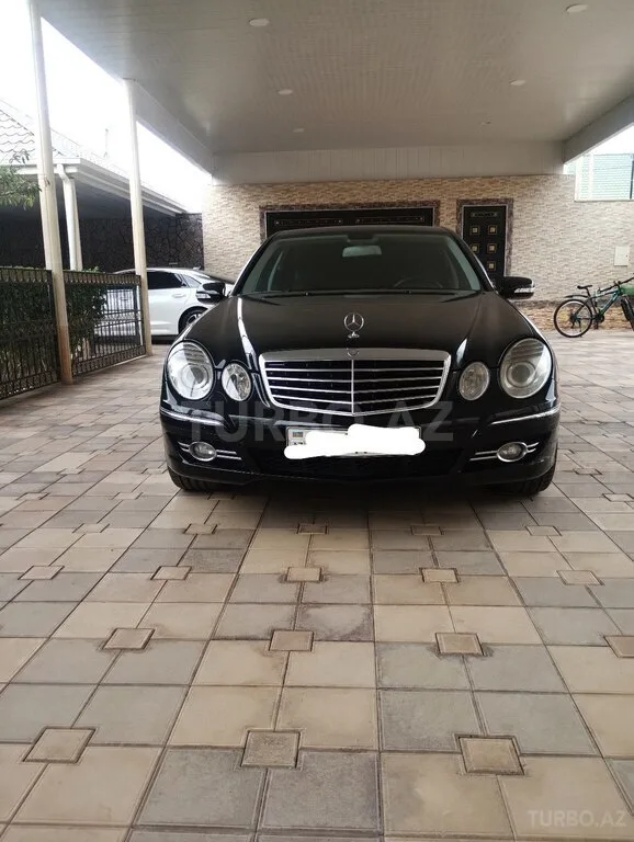 Mercedes E 220 — foto 1/4
