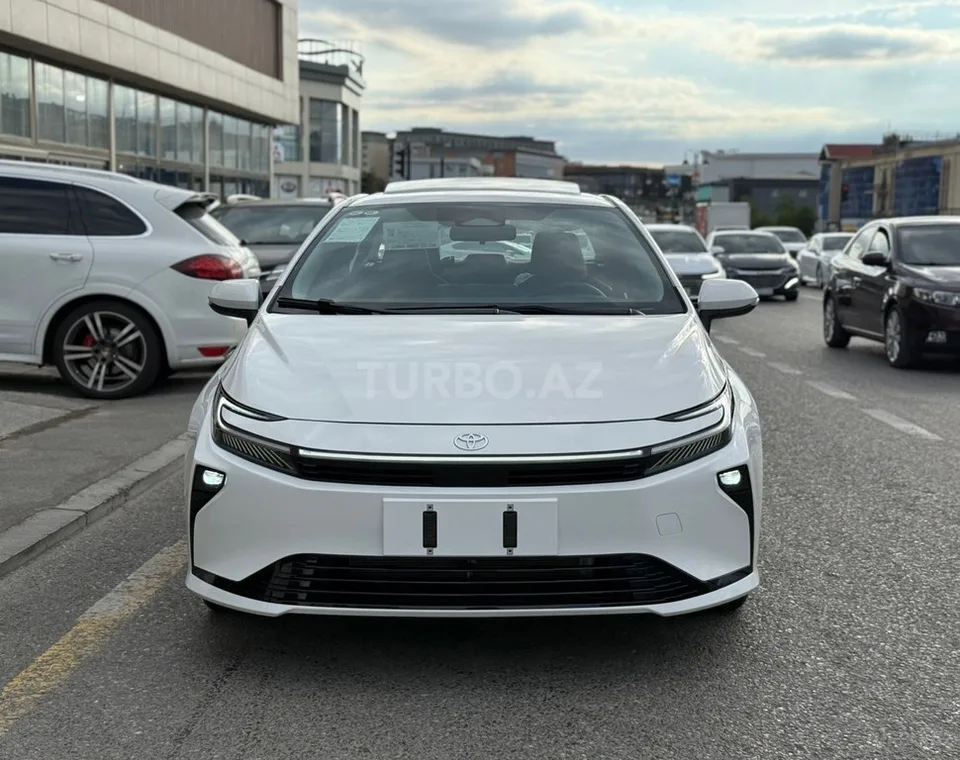 Toyota Corolla — foto 1/4