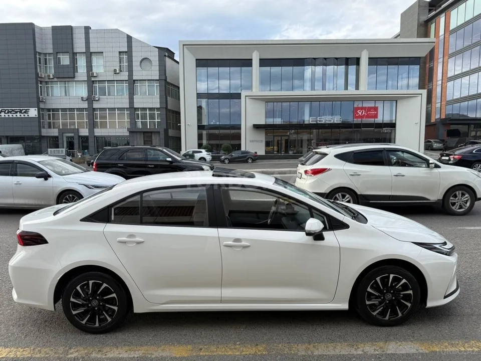 Toyota Corolla — foto 4/4