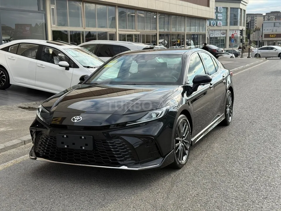 Toyota Camry — foto 2/4