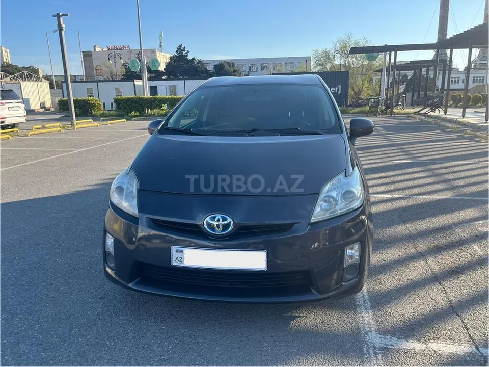 Toyota Prius — фото 1/4