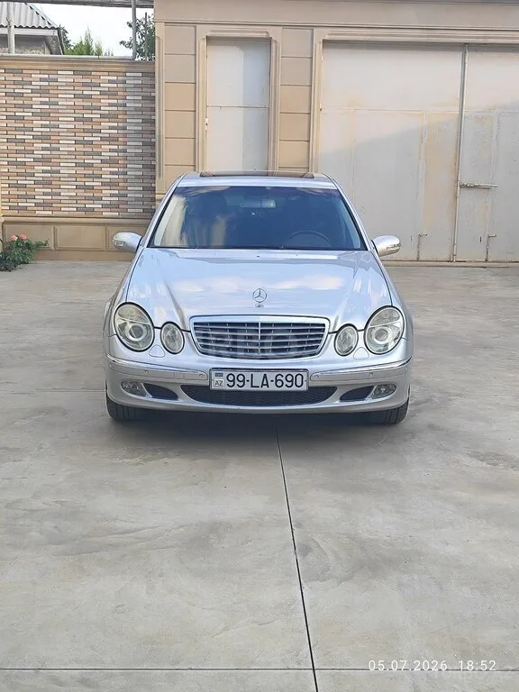 Mercedes E 200 — foto 2/4
