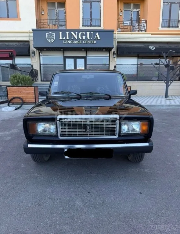 LADA (VAZ) 2107 — foto 1/4