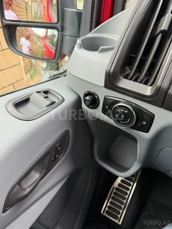 Ford Transit — foto 2/4