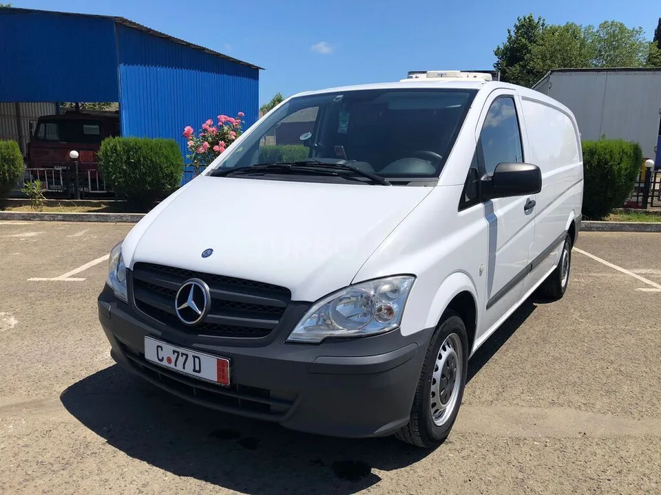 Mercedes Vito — foto 1/4
