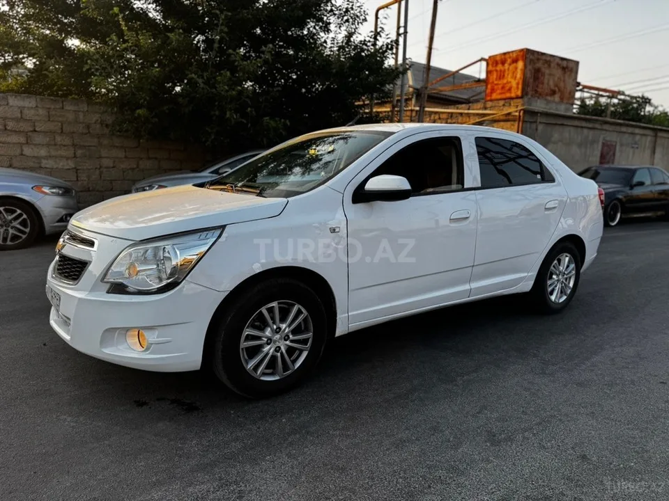 Chevrolet Cobalt — foto 3/4