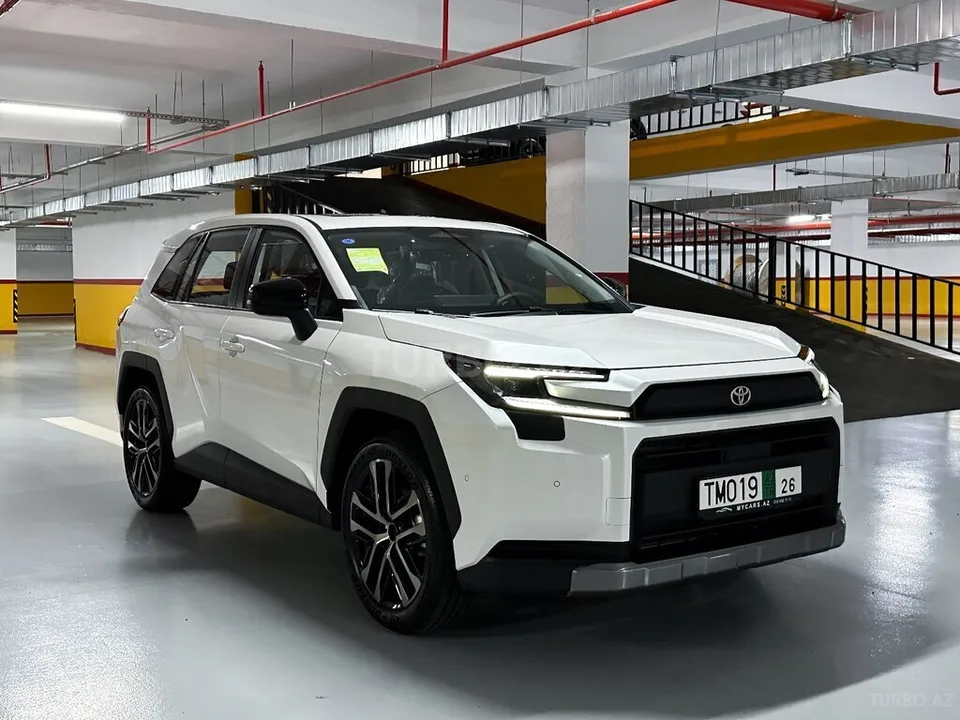 Toyota RAV4 — foto 1/4