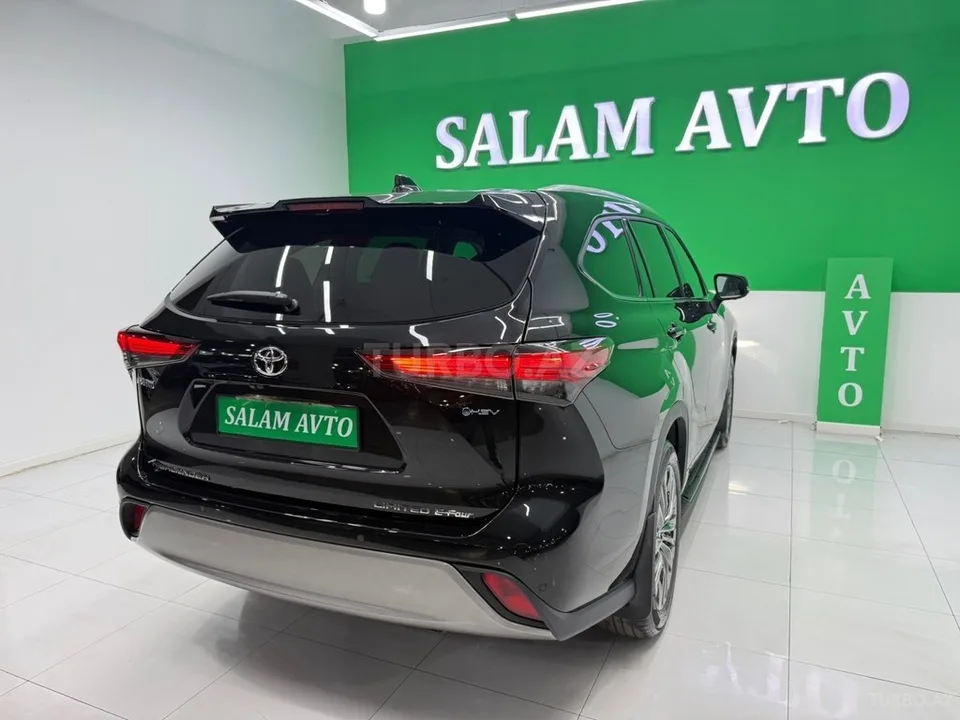 Toyota Highlander — foto 4/4