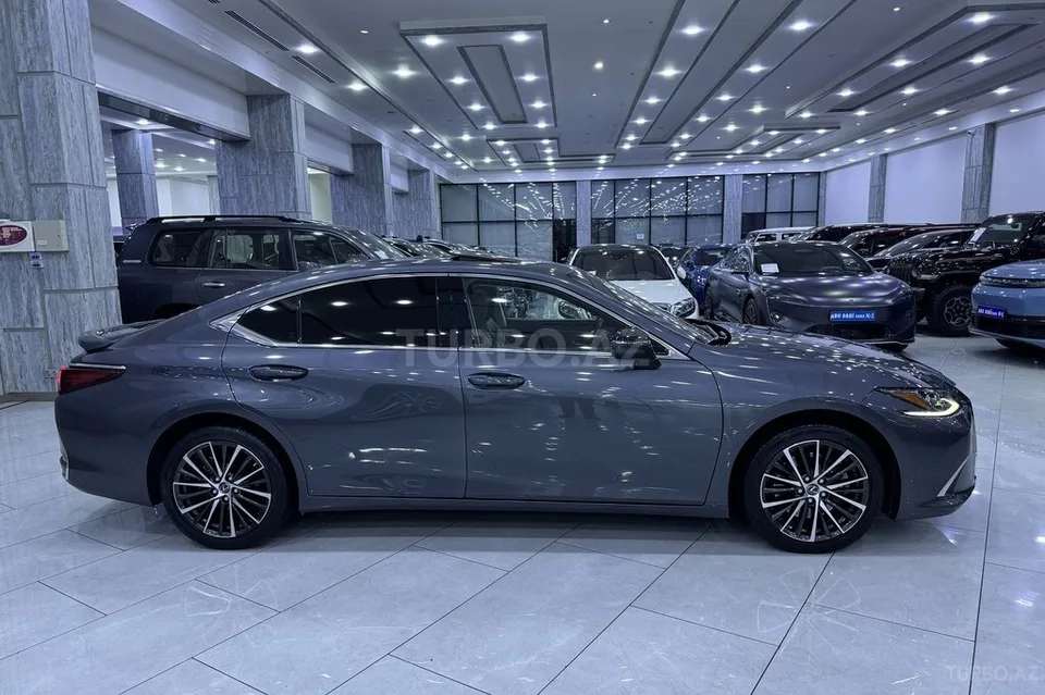 Lexus ES 300h — foto 4/4