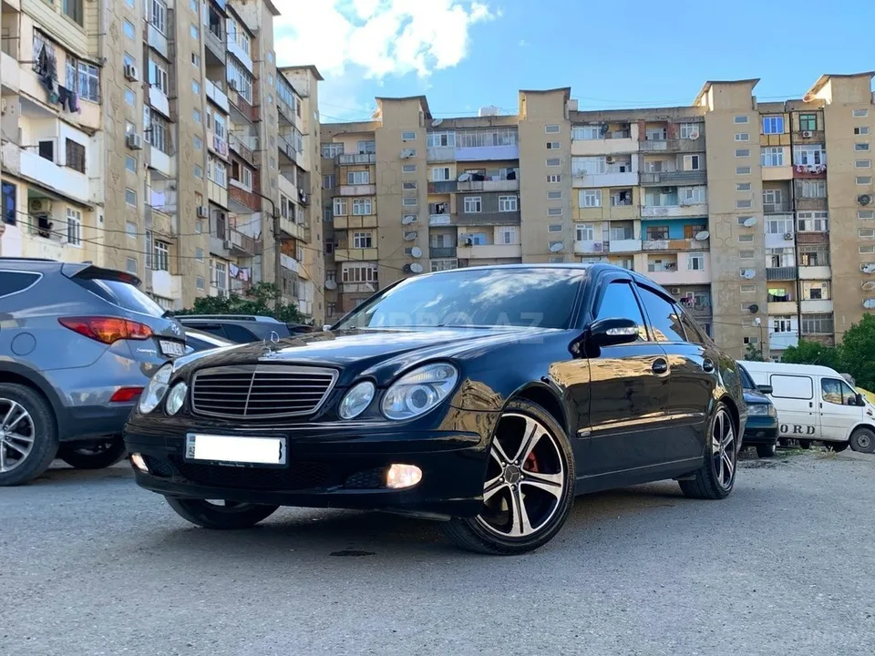Mercedes E 240 — foto 1/4