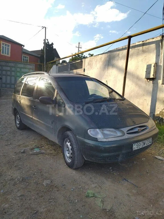 Ford Galaxy — foto 1/4