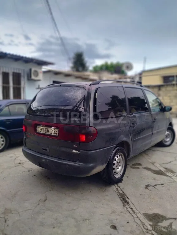 Ford Galaxy — foto 2/4