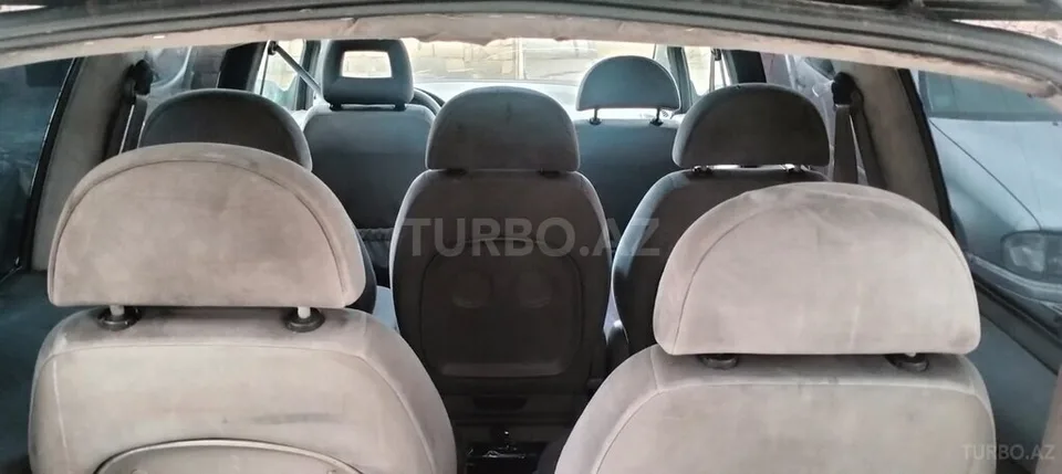 Ford Galaxy — foto 3/4