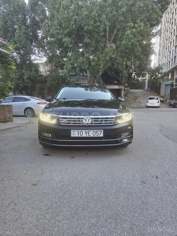 Volkswagen Passat — foto 1/4