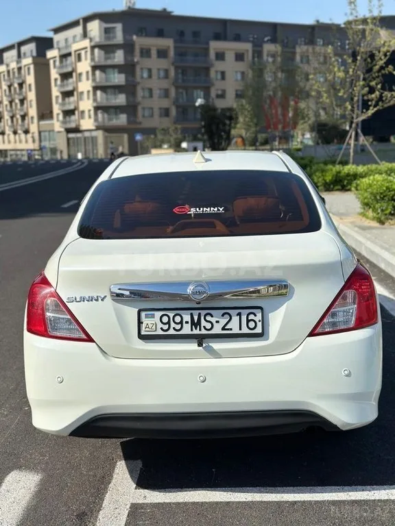 Nissan Sunny — foto 2/4
