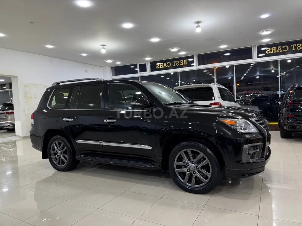 Lexus LX 570 — foto 3/4