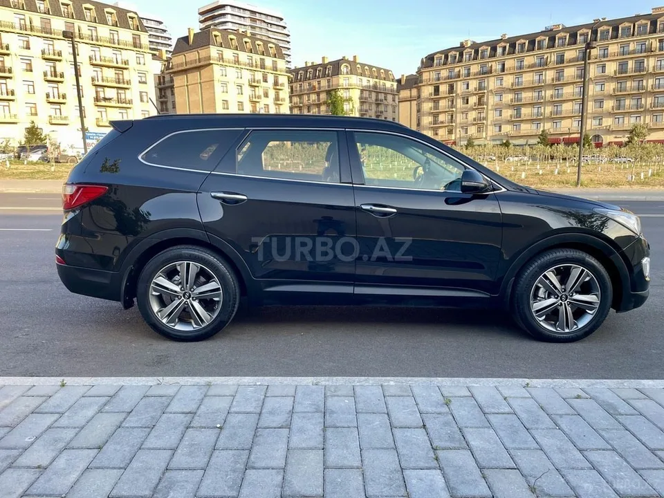 Hyundai Grand Santa Fe — фото 3/4