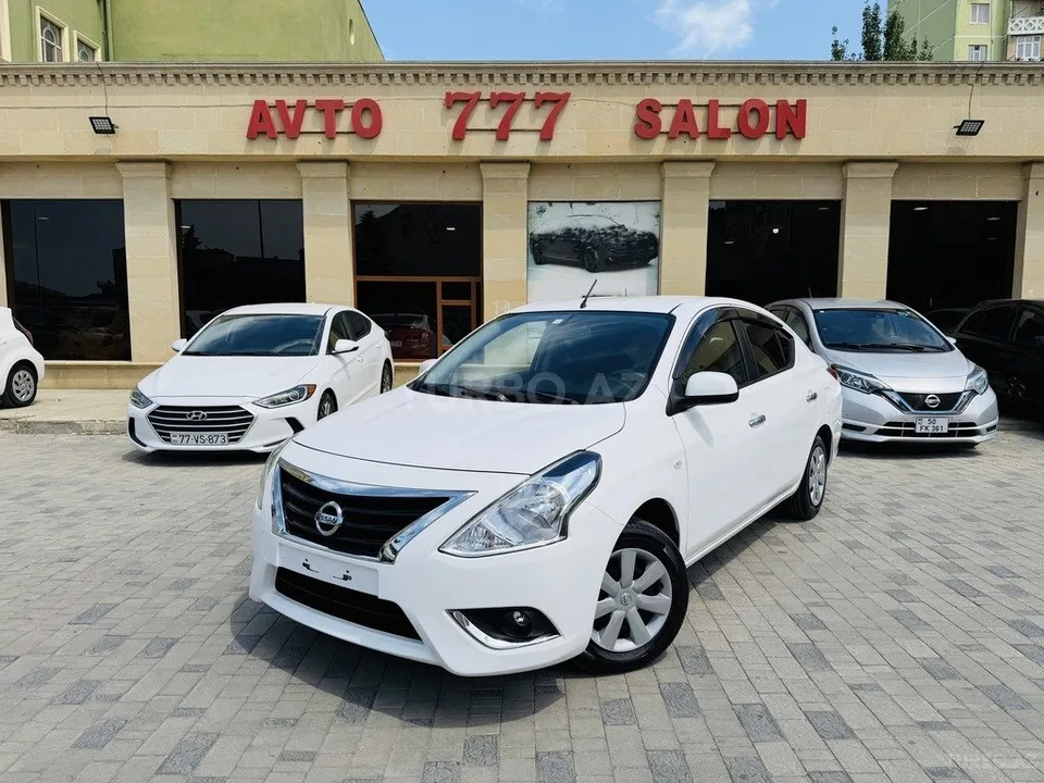 Nissan Latio — foto 1/4