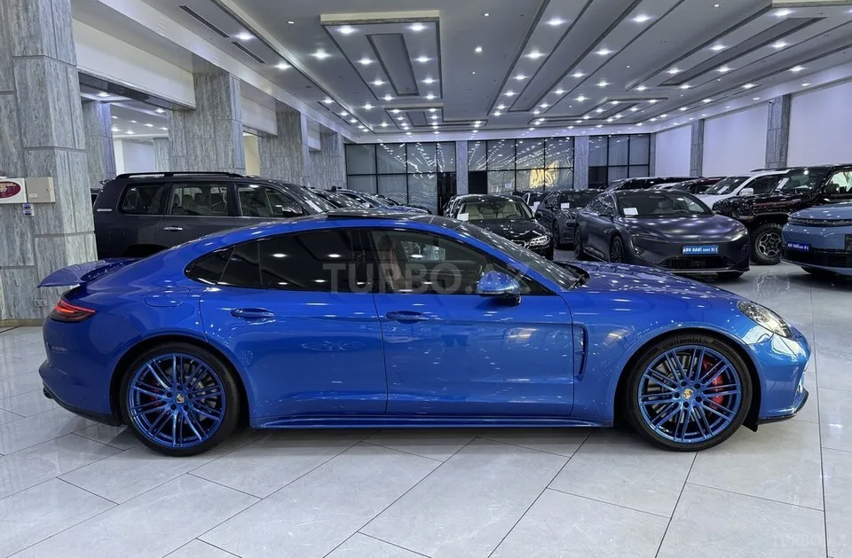 Porsche Panamera Turbo — foto 4/4