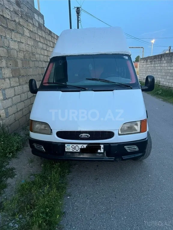 Ford Transit — foto 1/4