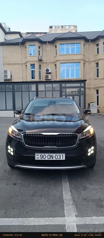 Kia Sorento — foto 2/4