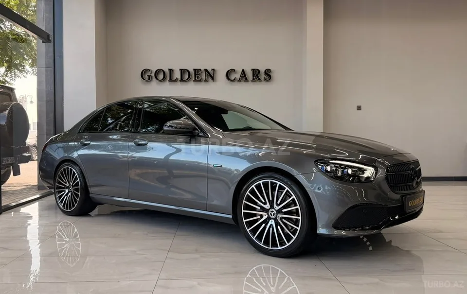 Mercedes E 300 e — foto 4/4