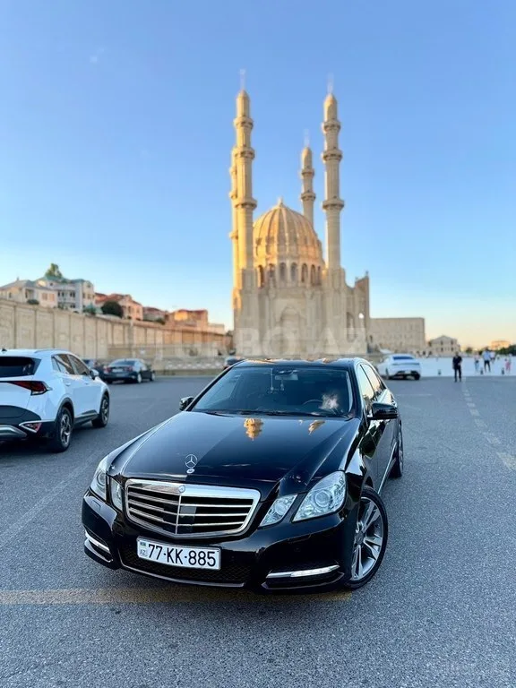 Mercedes E 350 — foto 1/4