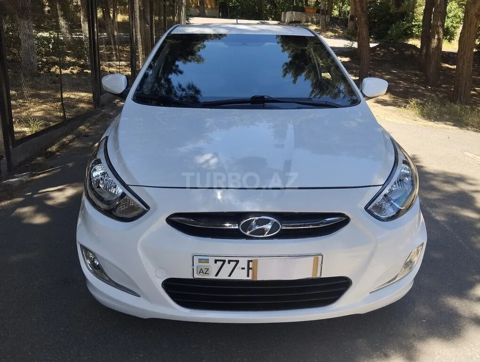 Hyundai Accent — foto 1/4