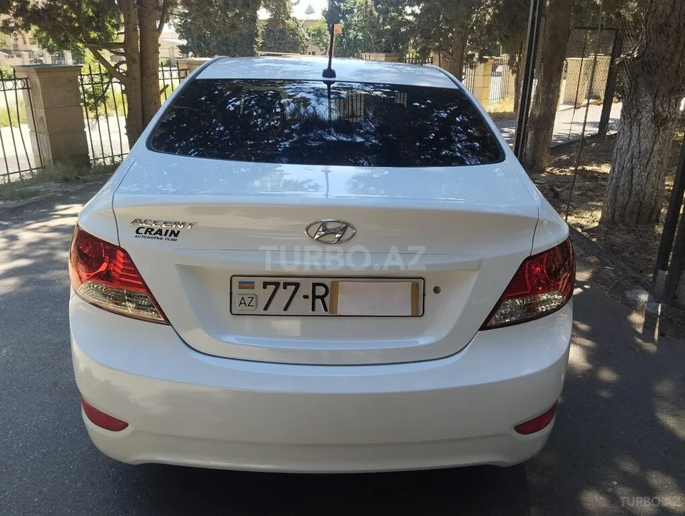Hyundai Accent — foto 2/4