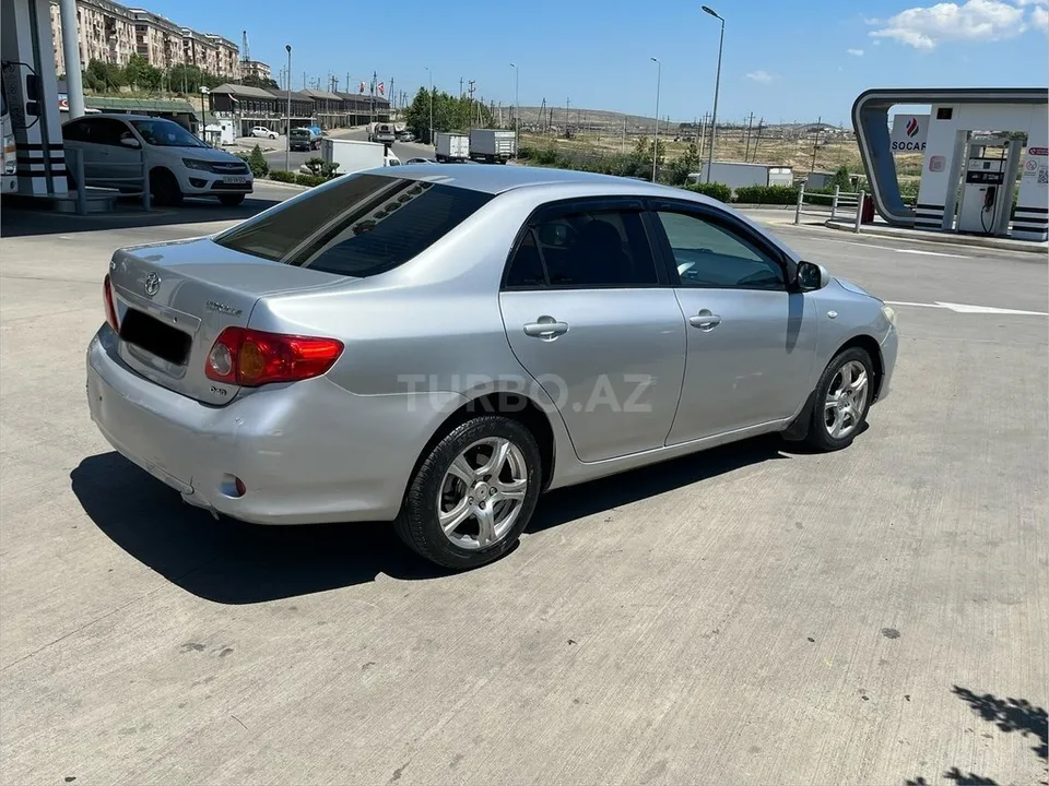 Toyota Corolla — foto 3/4