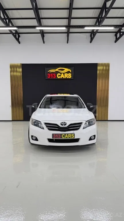 Toyota Camry — foto 2/4