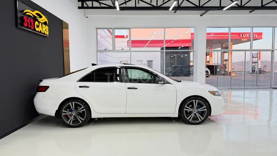 Toyota Camry — foto 4/4
