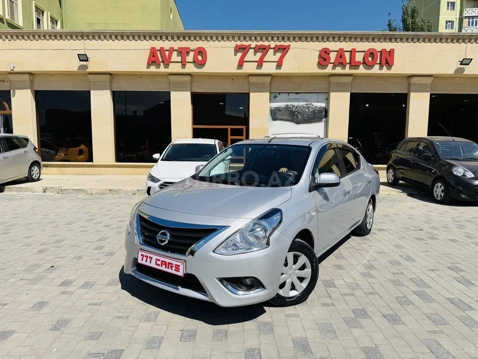 Nissan Latio — foto 1/4