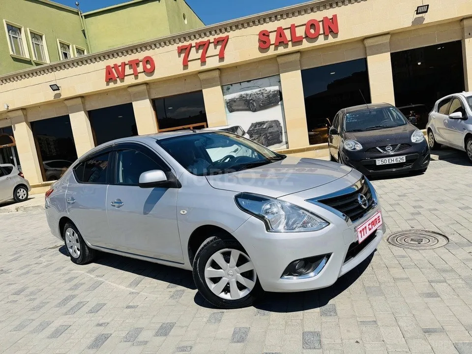Nissan Latio — foto 2/4