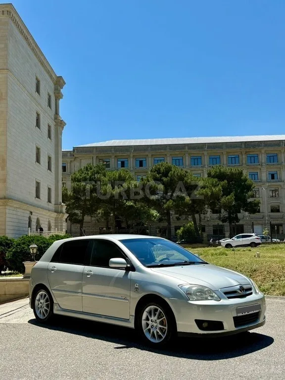 Toyota Corolla — foto 3/4