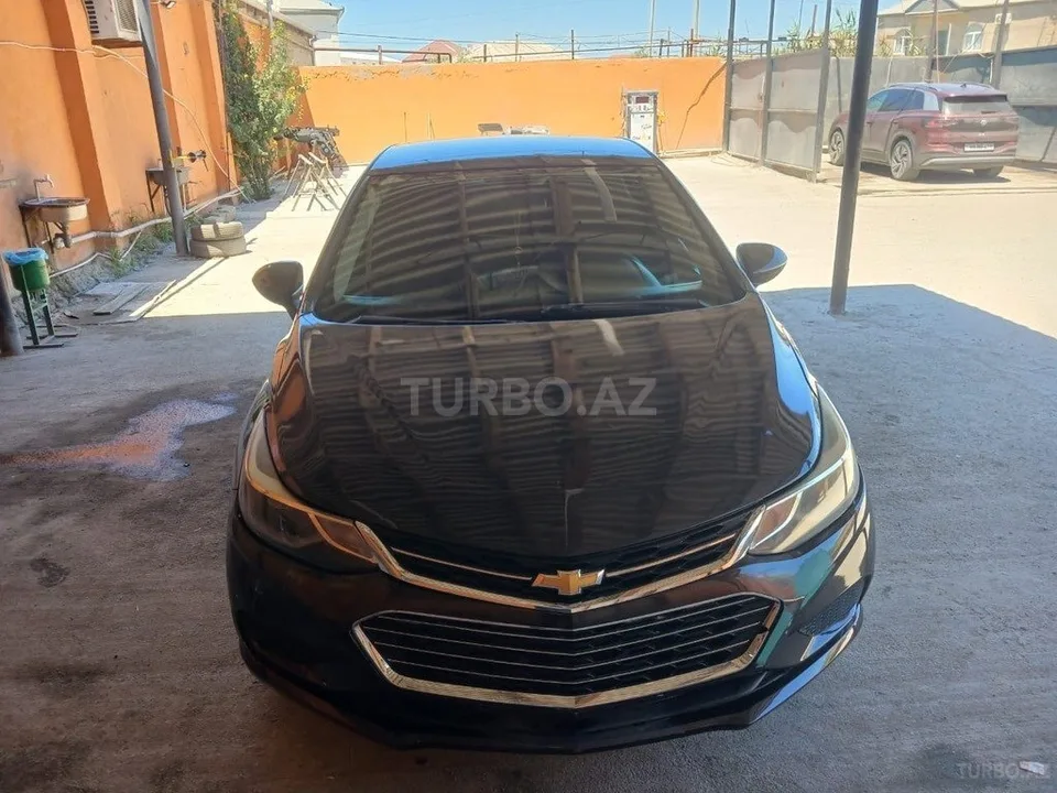 Chevrolet Cruze — фото 1/4